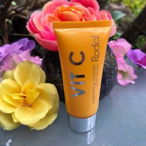 Rodial MINI Vit C Brightening Cleanser w Vitamin C *NEW!